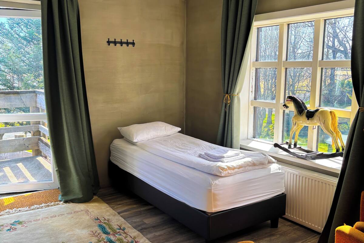 1 slaapkamer, een bureau, gratis wifi, beddengoed