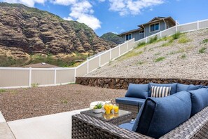 Property grounds - @Marbella Lane - Paradise Gem w/breathtaking views (Waianae)