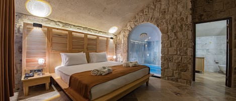 Suite superior | 1 habitación, sábanas de algodón egipcio y ropa de cama de alta calidad
