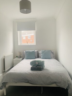 House, Multiple Beds | 3 bedrooms, iron/ironing board, free WiFi, bed sheets