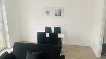 House, Multiple Beds | 3 bedrooms, iron/ironing board, free WiFi, bed sheets