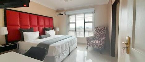 1 habitación, tabla de planchar con plancha, wifi y ropa de cama