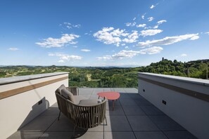 Design Villa | Terrace/patio - Relais Casa Clara (Monteu Roero)