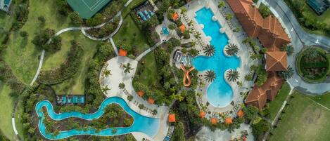House, 5 Bedrooms | Pool | A heated pool