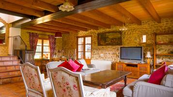 TV, fireplace, foosball, table tennis