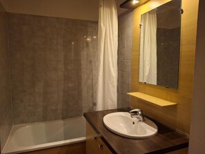 Bathtub