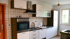冰箱、烤箱、洗碗机、茶具/咖啡用具