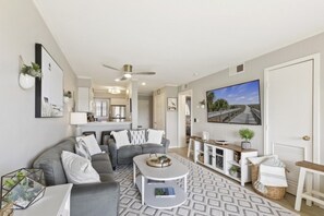 Villa, 2 Bedrooms | Living area