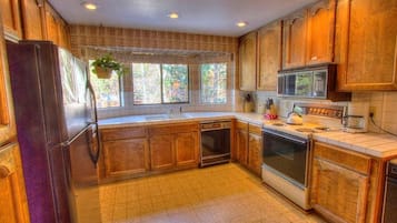 Kondominium, 3 kamar tidur | Dapur pribadi | Lemari es, mesin pembuat kopi/teh, dan pemanggang roti