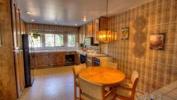 Kondominium, 3 kamar tidur | Dapur pribadi | Lemari es, mesin pembuat kopi/teh, dan pemanggang roti