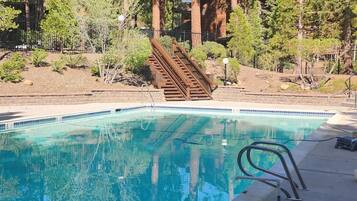 Condo, 2 phòng ngủ | Hồ bơi | Hồ bơi ngoài trời