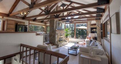 Inclining View 3 Bedroom Home by RedAwning