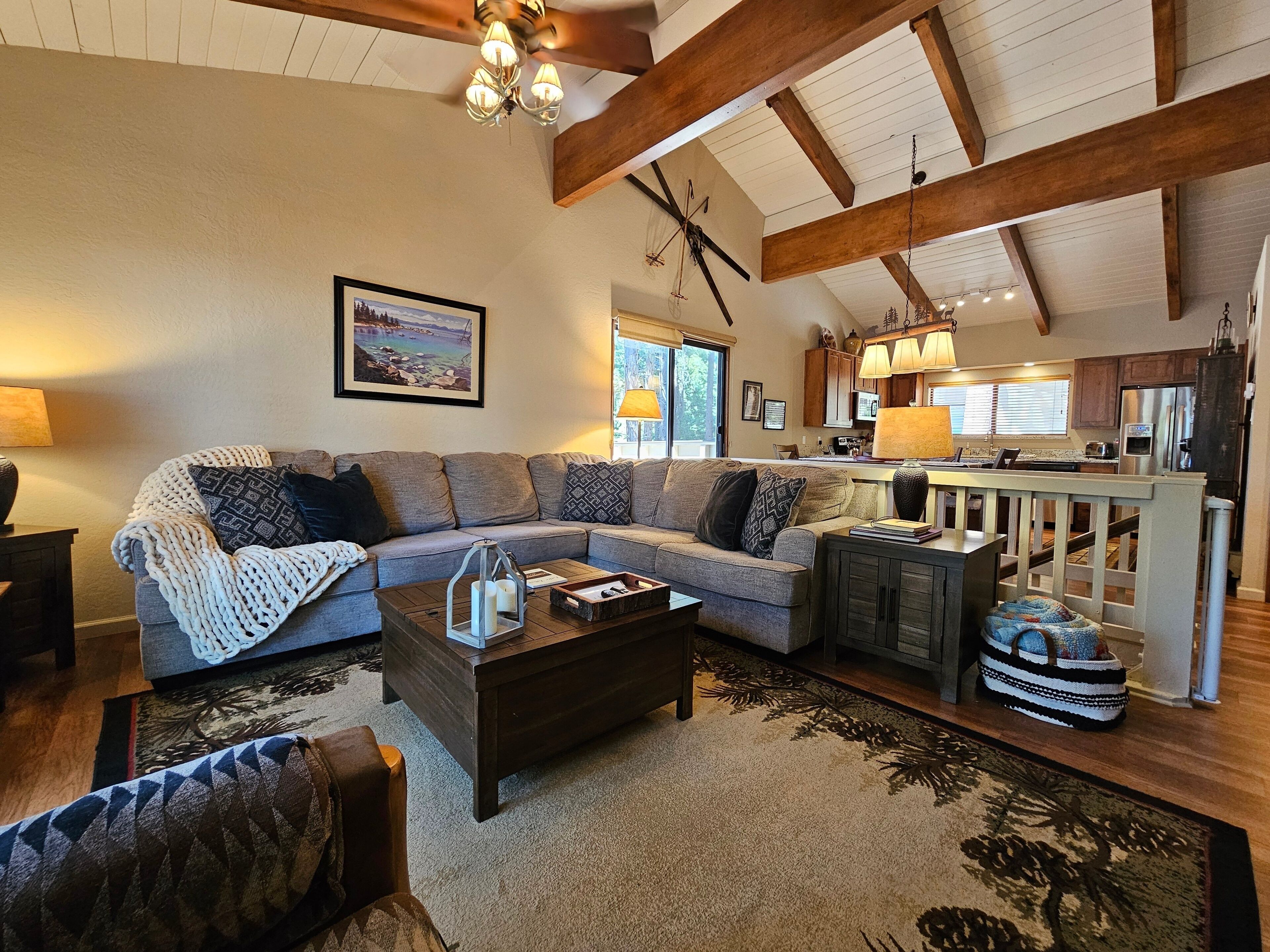 Condo, 3 Bedrooms | Living area | Streaming services