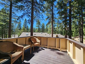 Condo, 3 Bedrooms | Property grounds