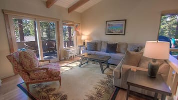 Condo, 3 Bedrooms | Living area | Streaming services