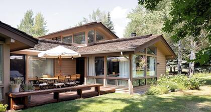 Outpost: Golf Creek 45 - Close to National Park!