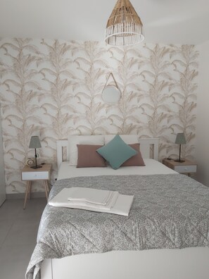 1 chambre, fer et planche à repasser, Wi-Fi, draps fournis