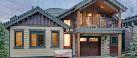 House, 5 Bedrooms | Exterior