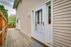 Exterior detail - Charming Elko Home w/ Pool Table! (Elko)
