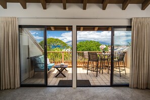 Interior - Sweet Maui Kamaole I217 2brm/2bath Executive Vacation Home - (Kihei)