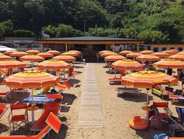 Playa privada, arena blanca, traslado desde/hacia la playa gratis