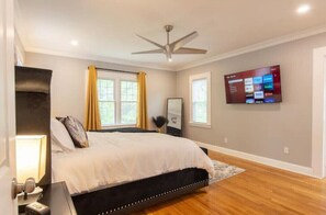 4 bedrooms, iron/ironing board, travel crib, free WiFi