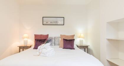 Trendy Flat in Sunninghill's Village Atmosphere - Pass the Keys