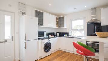 Fridge, microwave, oven, dishwasher