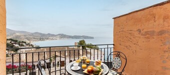 Holiday home with Incredible Views in La Herradura
