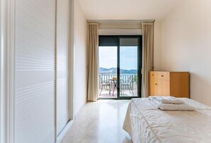 3 室のベッドルーム、インターネット