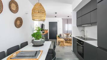 Fridge, oven, dishwasher