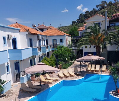  Omega Rooms Anaxos Family Run Apartments With Pool