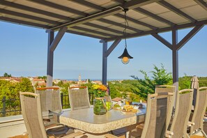 Outdoor dining - Villa San Mauro (Buje)