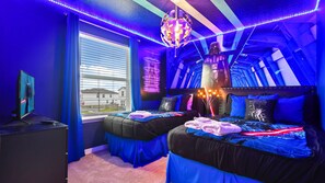 10 bedrooms, iron/ironing board, WiFi, bed sheets