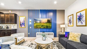 Smart TV y futbolito 