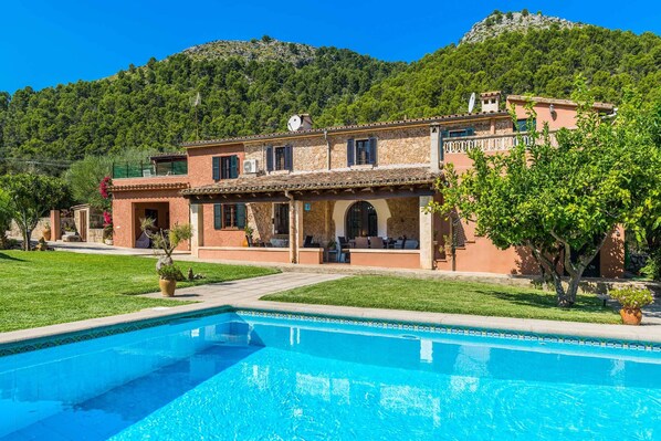 Pool - Villa Cati - Three Bedroom Villa, Sleeps 6 (Pollença)