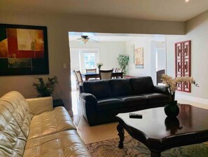 Living area - Downtown Fort Lauderdale and Beaches-2401 (Fort Lauderdale)
