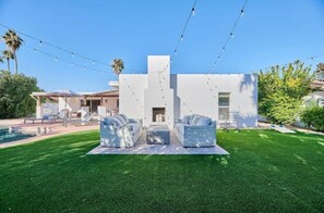 Terrace/patio - NEW! Stunning 4Bed In Perfect Location+Heated Pool (Scottsdale)