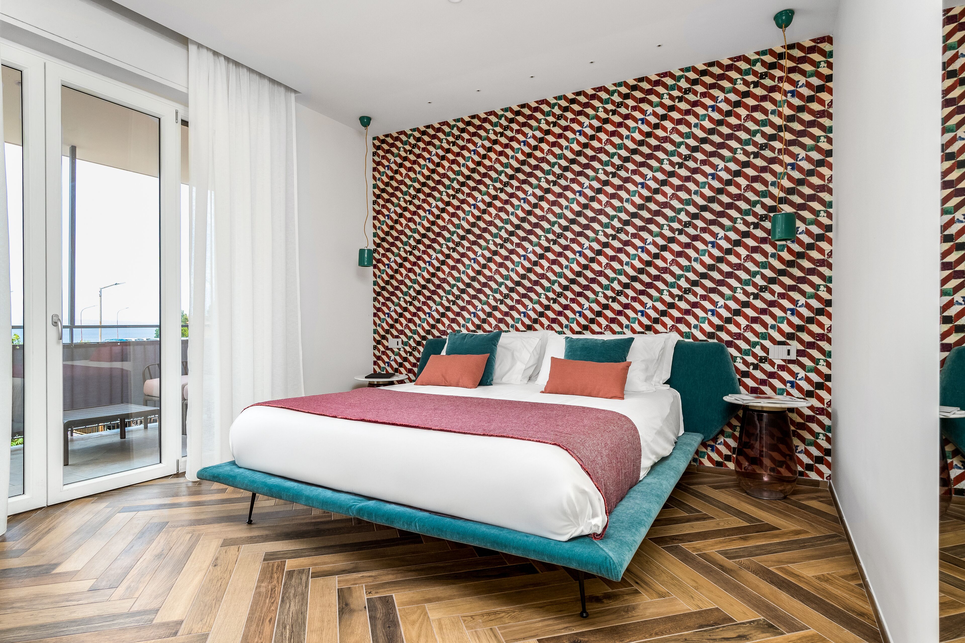 Apartemen Eksklusif | 1 kamar tidur, selimut bulu angsa, brankas, dan tirai kedap cahaya