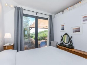 2 makuuhuonetta, työpöytä, ilmainen internet