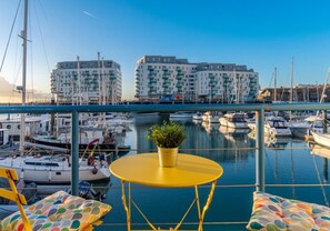 Property grounds - On the Water 4 With Free Parking By My Getaways (Brighton)