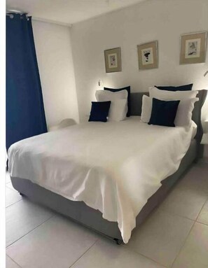 1 bedroom, desk, free WiFi, bed sheets