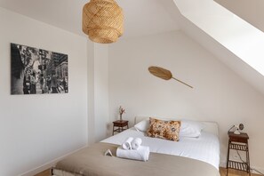 4 quartos, ferros/tábuas de passar roupa, Wi-Fi de cortesia