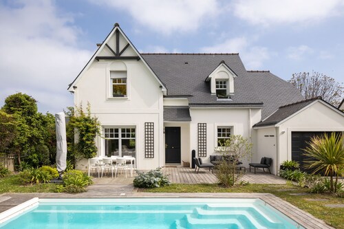 La Villa des Rochettes - Charmante maison avec piscine et jardin clos