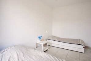 2 soverom, strykejern/-brett og wi-fi (inkludert)