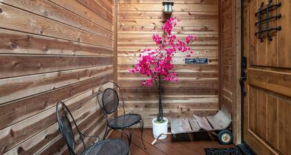 Hollie's Hideaway: 3 BR, 3 BA House in Cambria, Sleeps 6