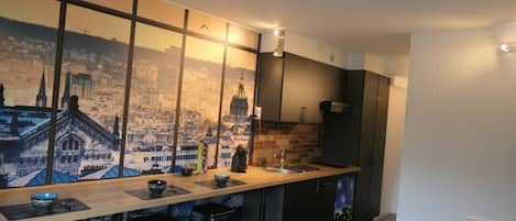 Fridge, microwave, oven, stovetop