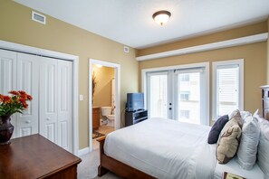 2 Schlafzimmer, Schreibtisch, Bügeleisen/Bügelbrett, kostenloses WLAN