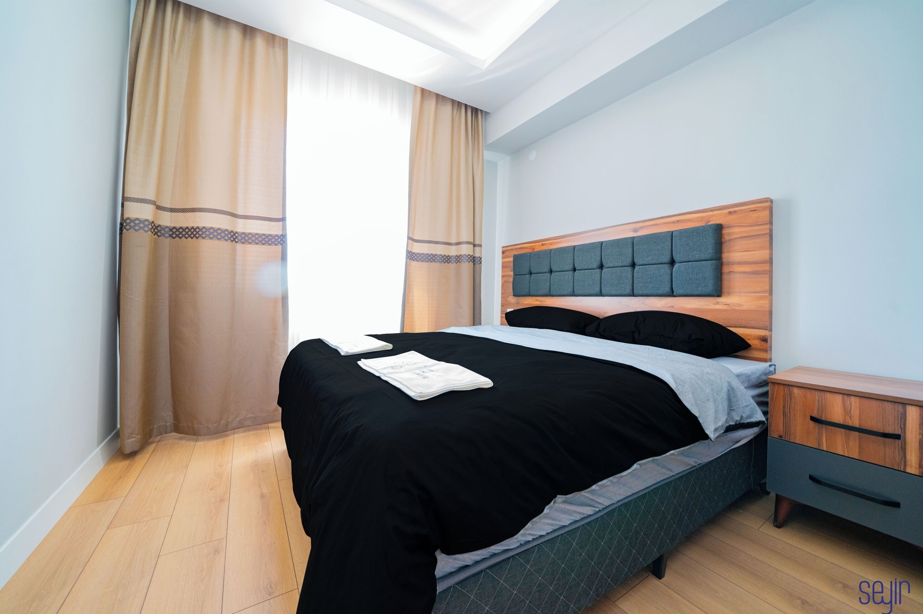 2 bedrooms, Egyptian cotton sheets, premium bedding, down duvets