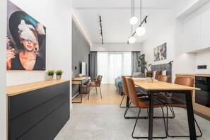 Deluxe Apartment | 1 bedroom, iron/ironing board, free WiFi, bed sheets - MARGI Ether Apartment (Szczecin)